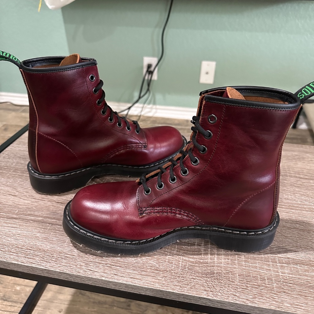 Solovair Burgundy Horween Chromexcel 8-Eye Derby Boot Made in England 8 US Men - Picture 7 of 11